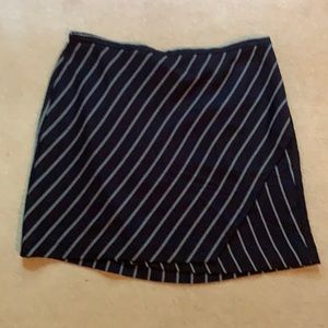 Banana Republic Factory Navy blue pinstripes skirt size 14